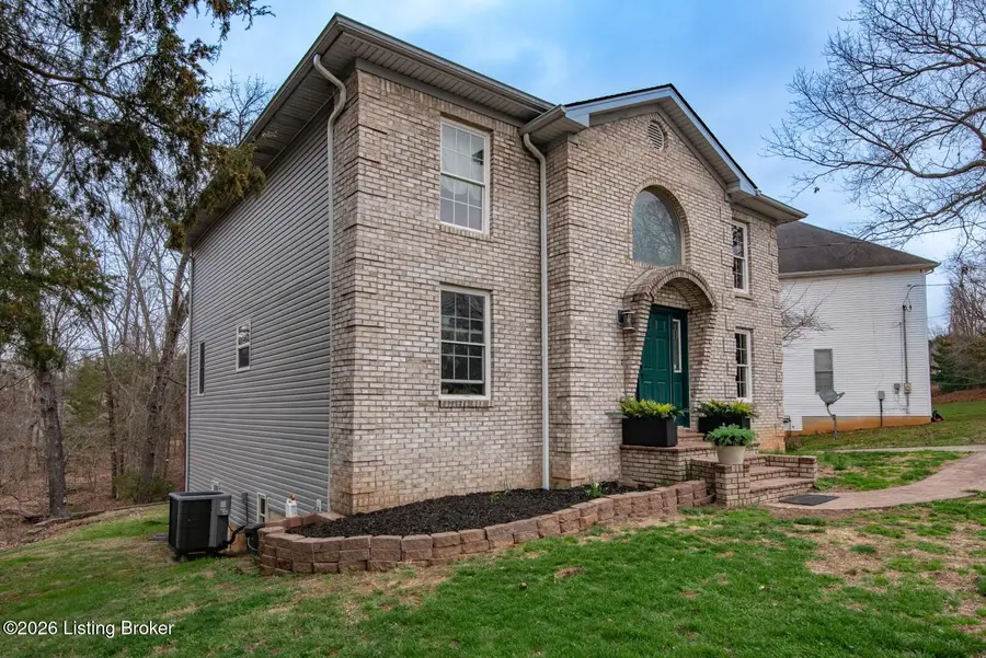 182 Woodview Dr, Brandenburg, KY 40108 - #2