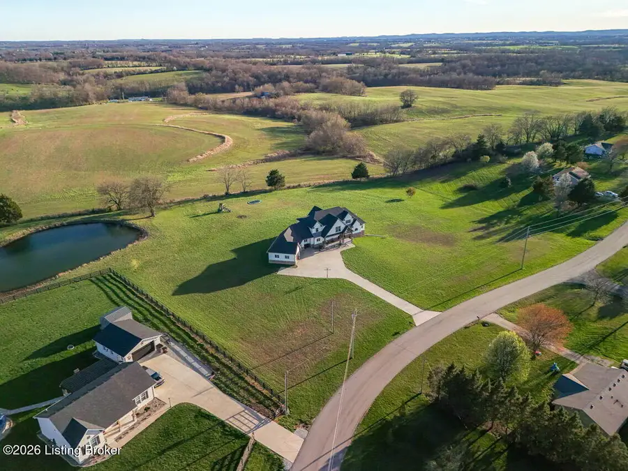 157 Tindale Dr, Taylorsville, KY 40071 - #2