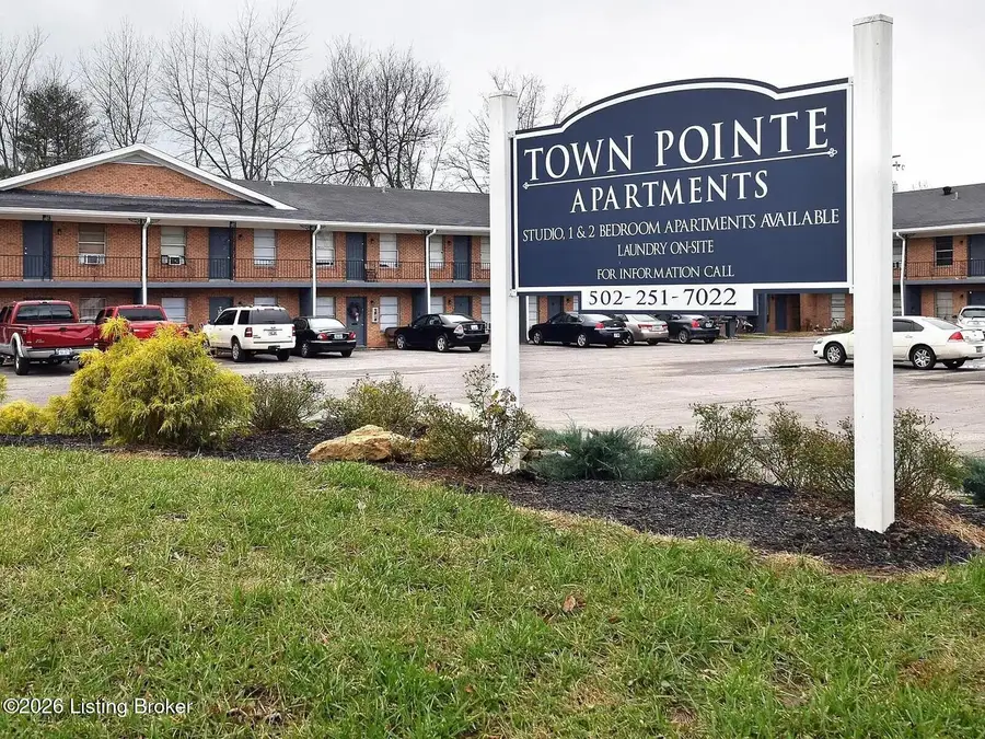 11 E O'bryan Ave, Bardstown, KY 40004 - #2