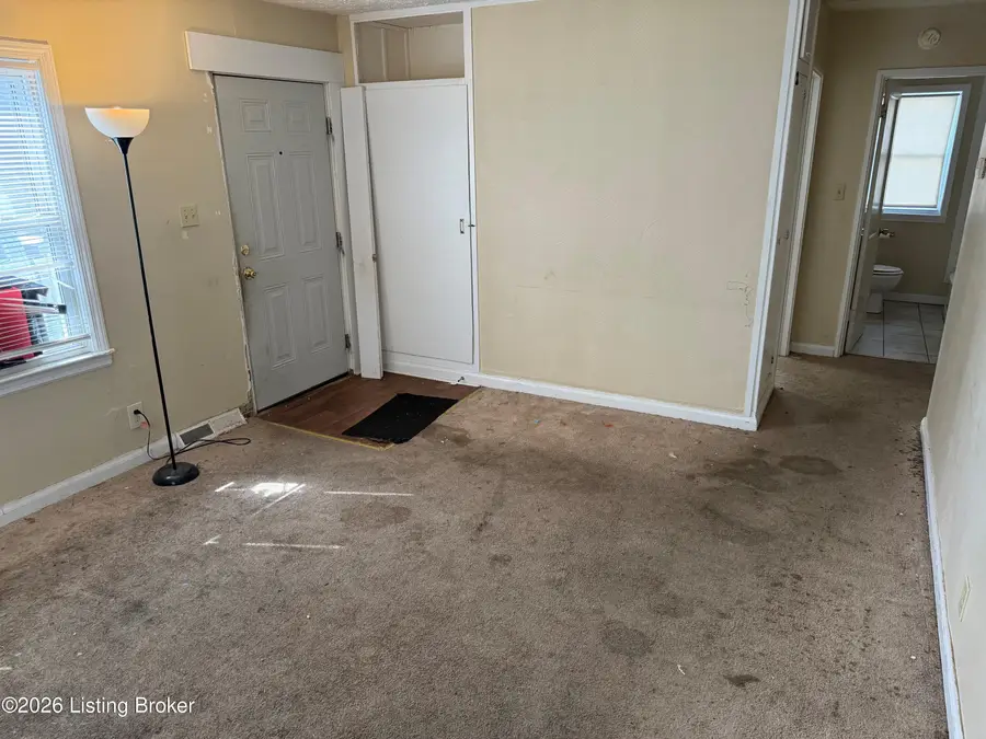 1721 Model Rd, Louisville, KY 40216 - #3