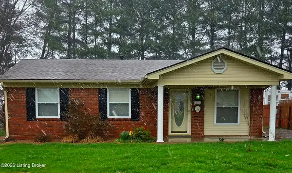 224 E Blue Jay Rd, Louisville, KY 40229