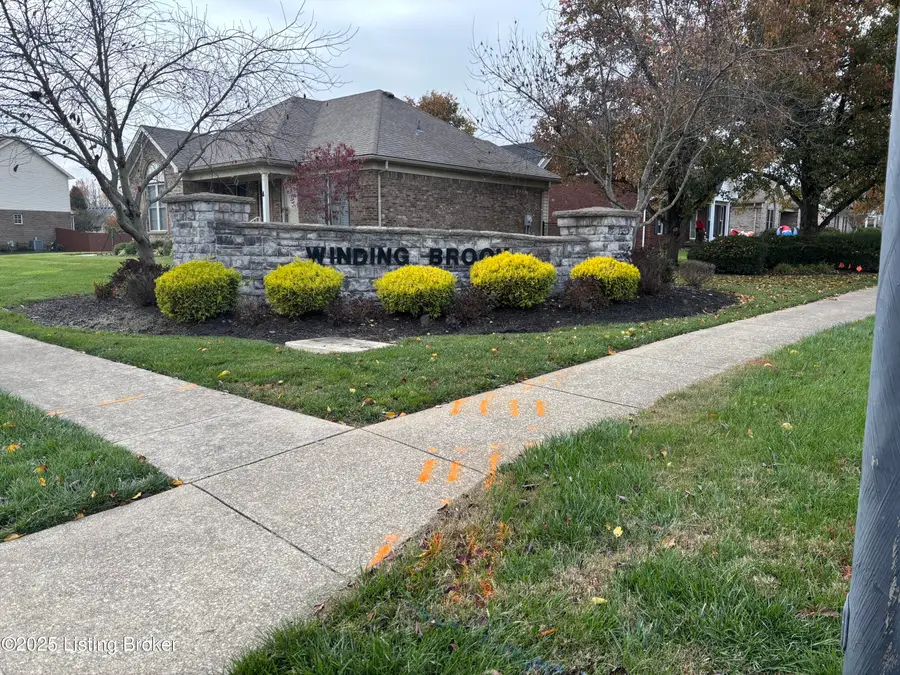 6330 l l Winding Stream Dr, Louisville, KY 40272 - #3