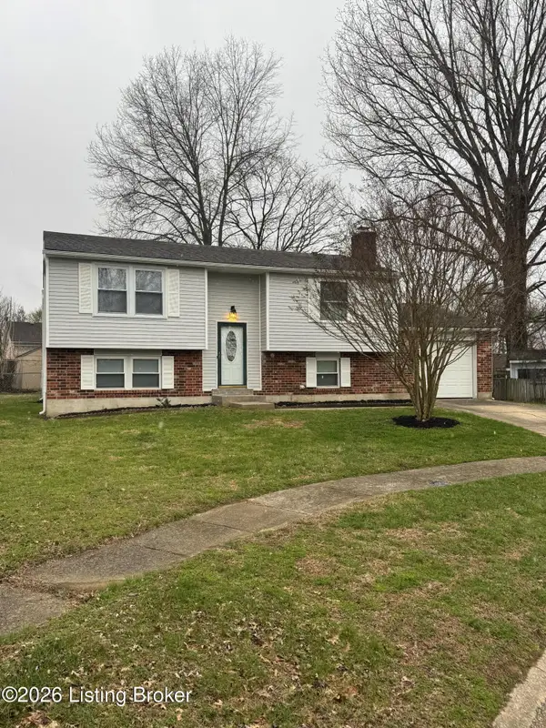 4602 Primula Pl, Louisville, KY 40272