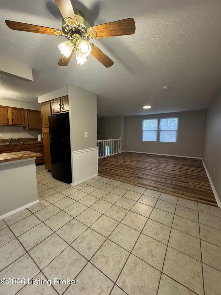 4602 Primula Pl, Louisville, KY 40272 - #3