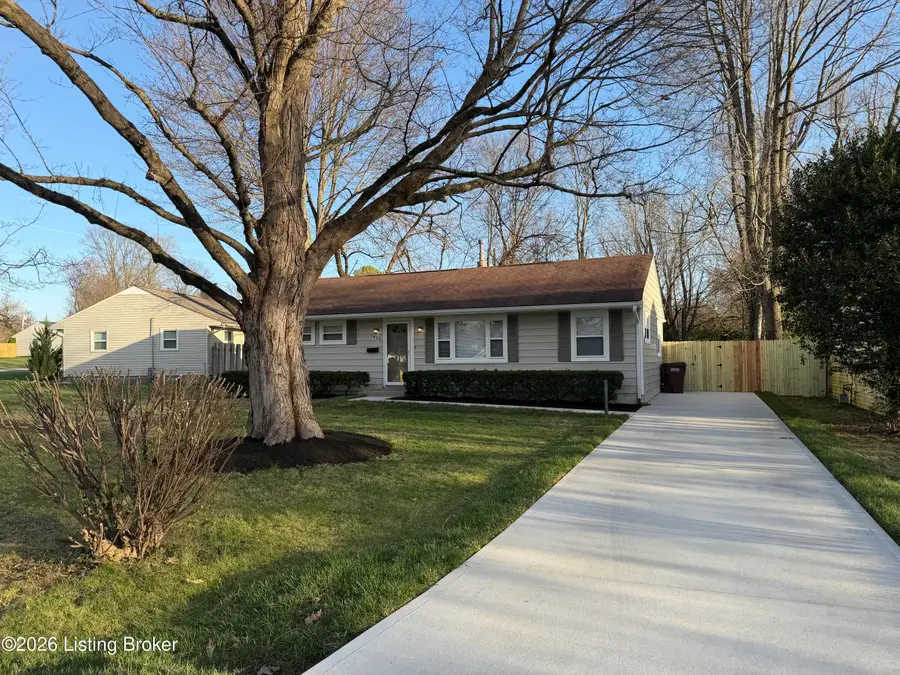 1502 Stonewall Way, Lyndon, KY 40242 - #2