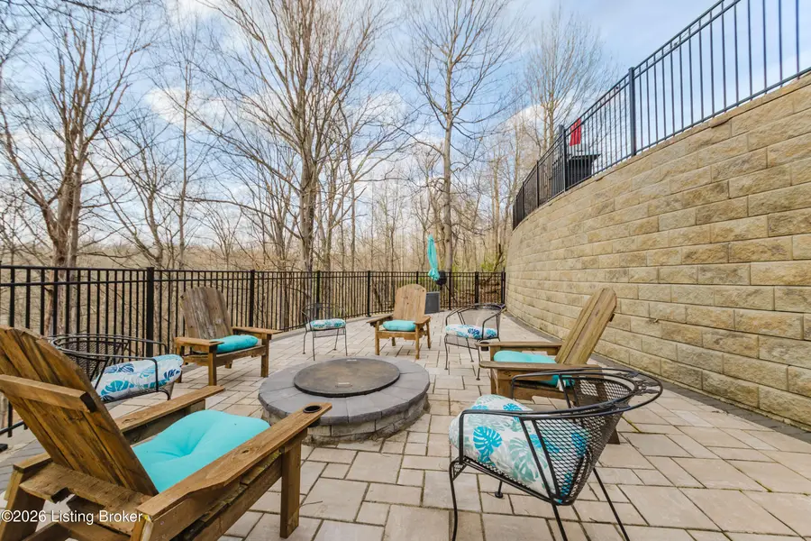 7705 Aspen Ridge Rd, Louisville, KY 40214 - #3