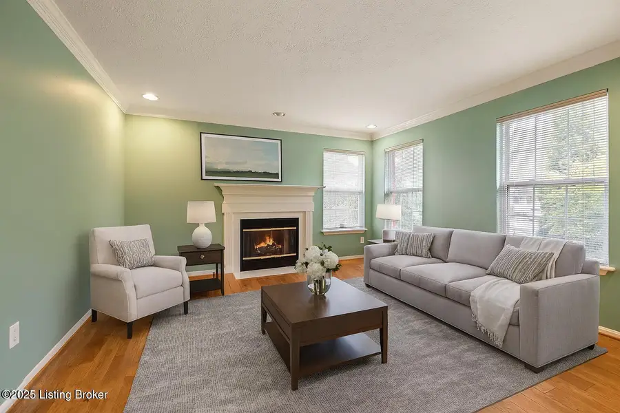 7900 Ridgehurst Pl, Louisville, KY 40299 - #2