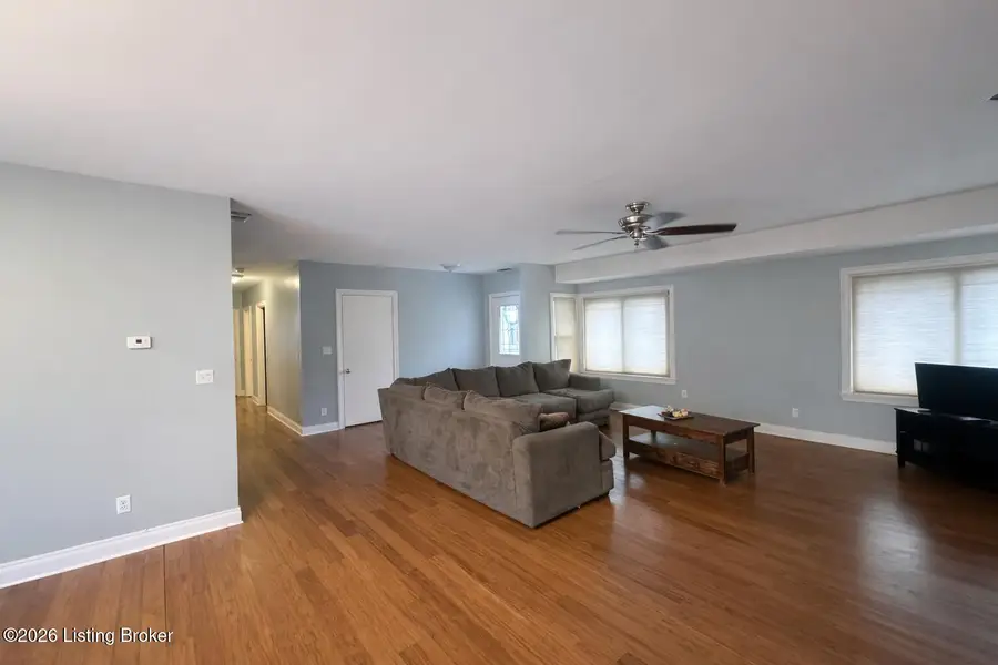 1920 Buechel Bank Rd, Louisville, KY 40218 - #3