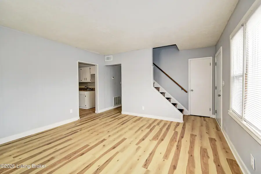 9218 Cavalcade Ave, Louisville, KY 40272 - #3