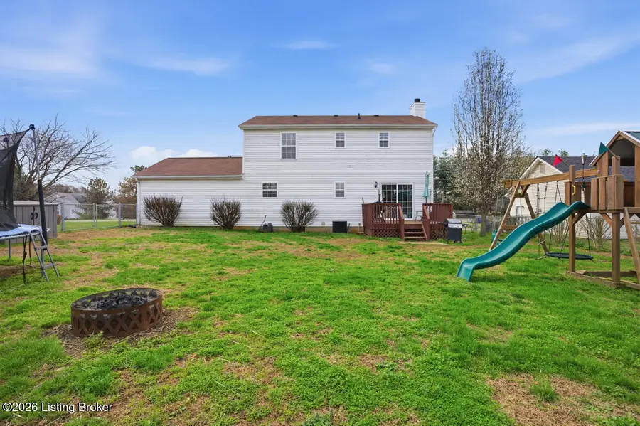 501 Eileen Ct, Vine Grove, KY 40175 - #3
