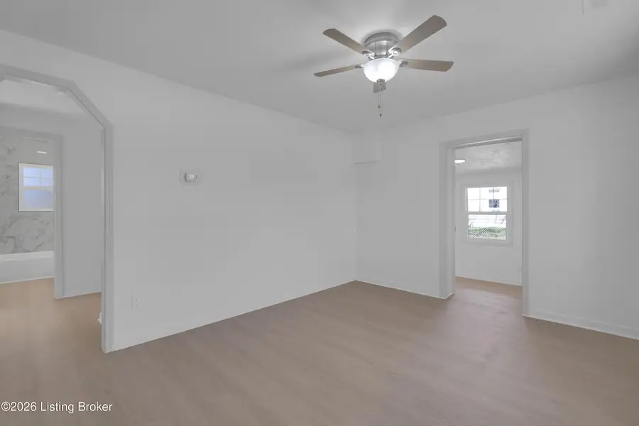 4106 Riedley Ct, Louisville, KY 40216 - #3