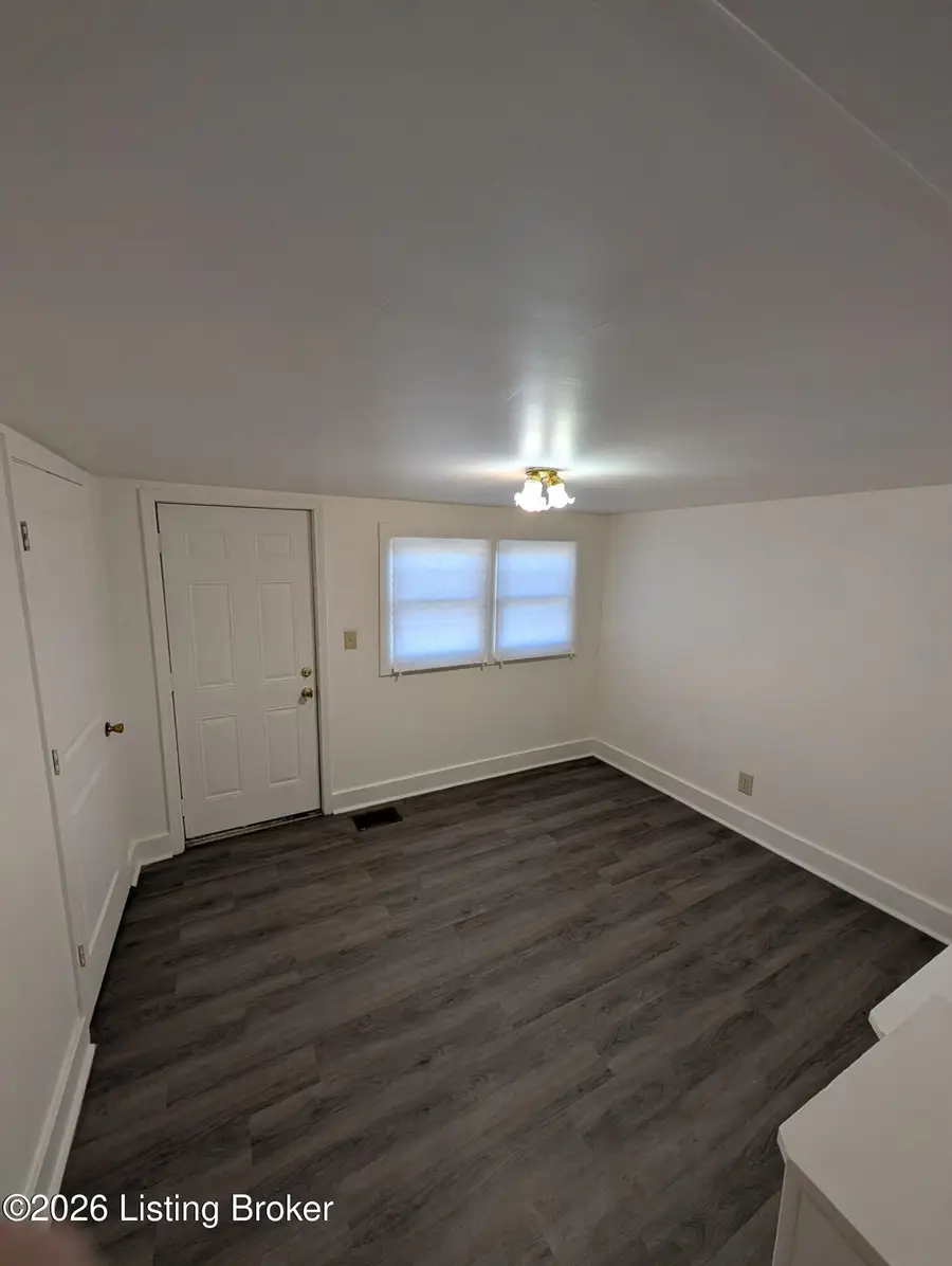 805 S 42nd St, Louisville, KY 40211 - #3