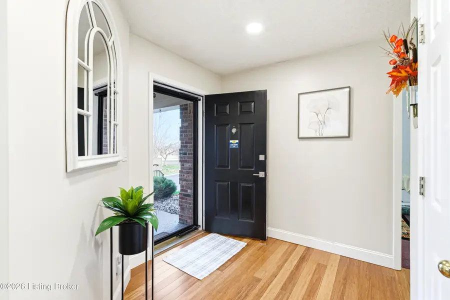 10000 Plum Hollow Ct, Louisville, KY 40291 - #2