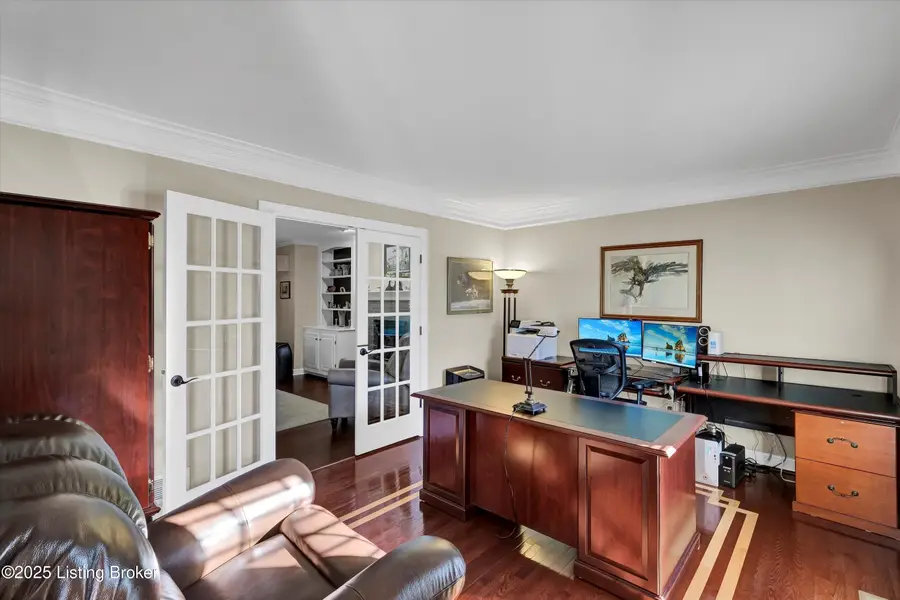 10612 Edgewater Rd, Louisville, KY 40223 - #2