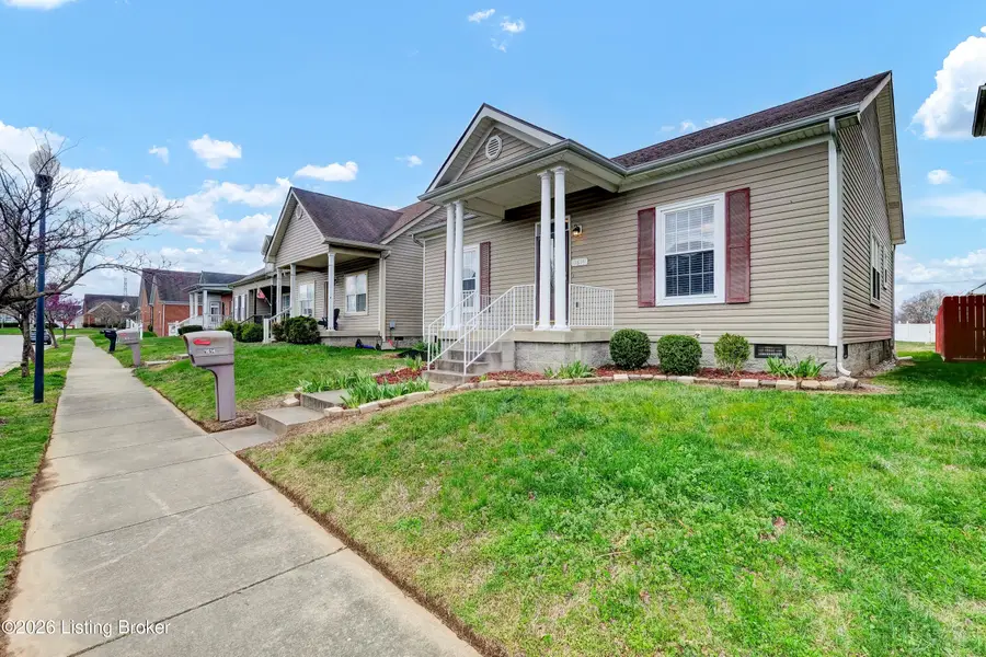 1614 Lois Morris Dr, Louisville, KY 40211 - #2