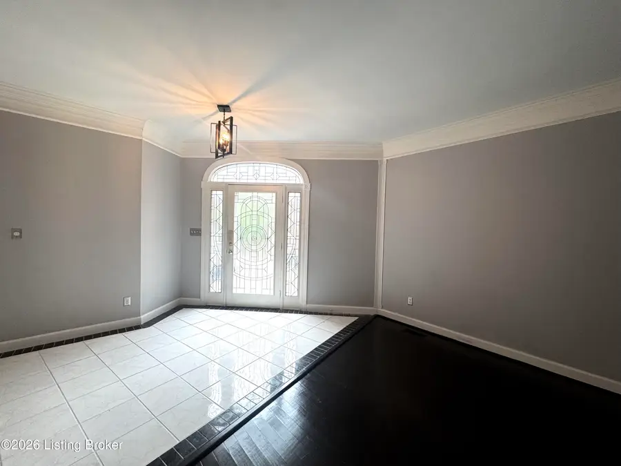 8800 Wooded Trail Ct, Louisville, KY 40220 - #3