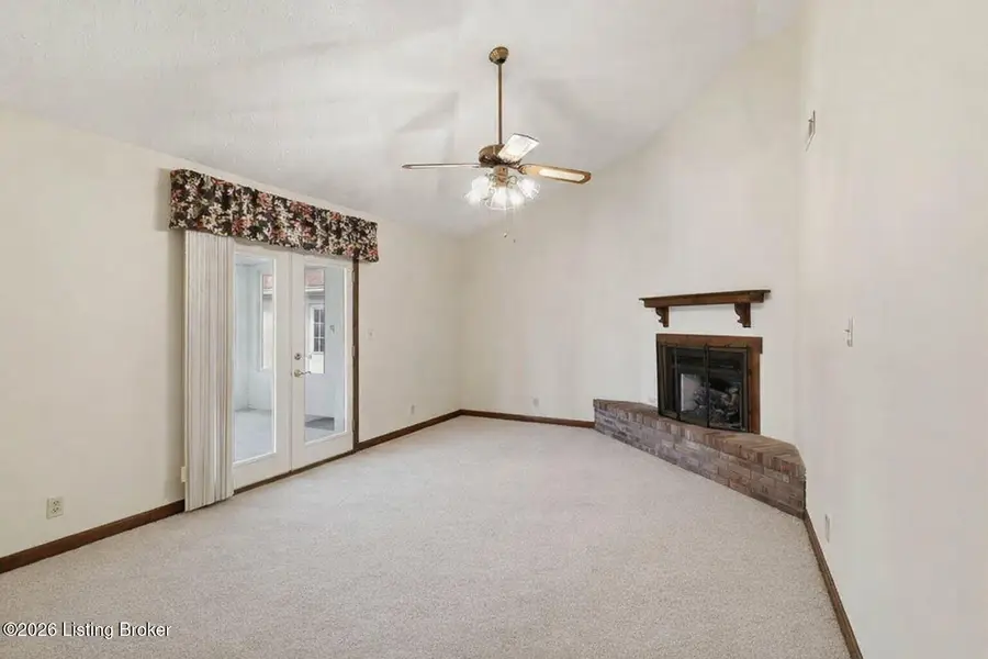 8301 Creek Trail Ct, Louisville, KY 40291 - #2