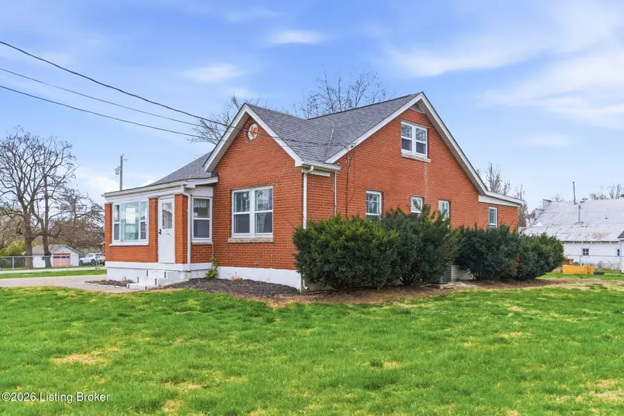 3702 Kramers Ln, Louisville, KY 40216 - #2