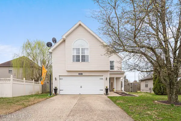 6822 Woodhaven Place Dr, Louisville, KY 40228