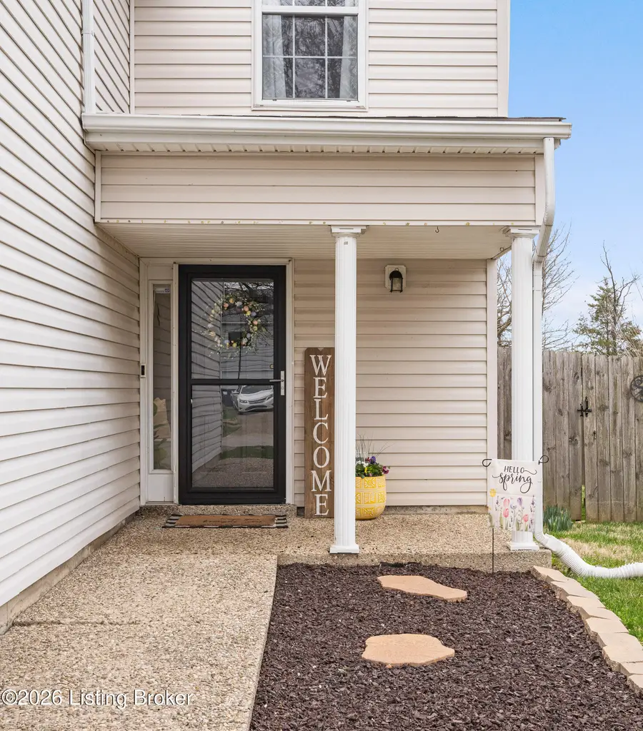 6822 Woodhaven Place Dr, Louisville, KY 40228 - #3