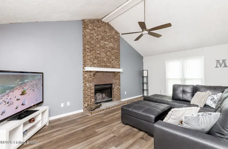 4322 Lochridge Pkwy, Jeffersontown, KY 40299 - #3