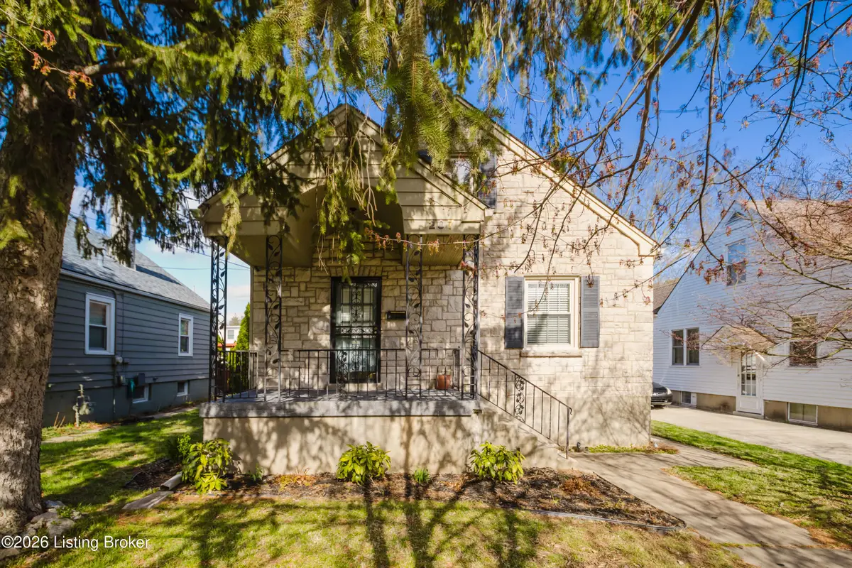 207 Iola Rd, Louisville, KY 40207 - #1