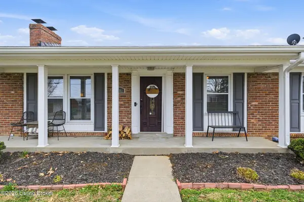 6501 Ridge Cliff Rd, Louisville, KY 40228