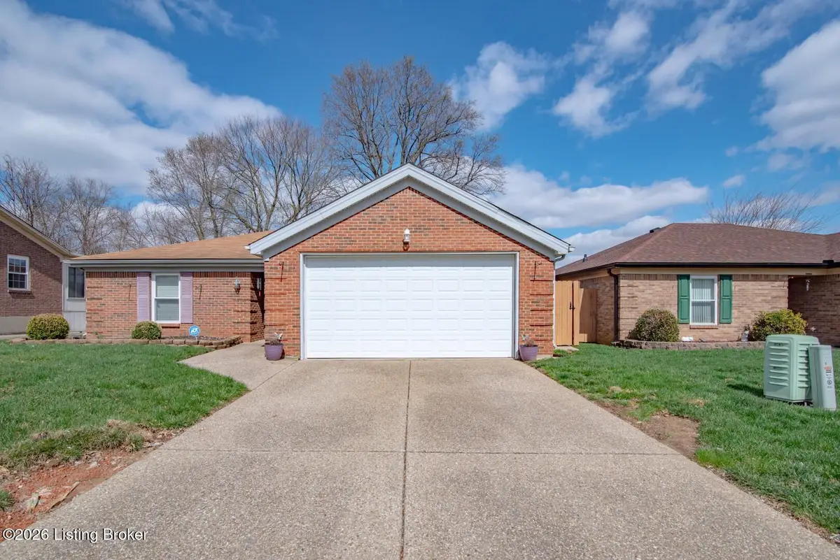 4805 Braves Ln, Louisville, KY 40272 - #1