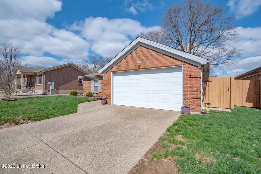 4805 Braves Ln, Louisville, KY 40272 - #3