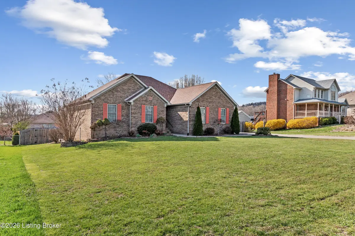 269 Beechwood Ave, Shepherdsville, KY 40165 - #1