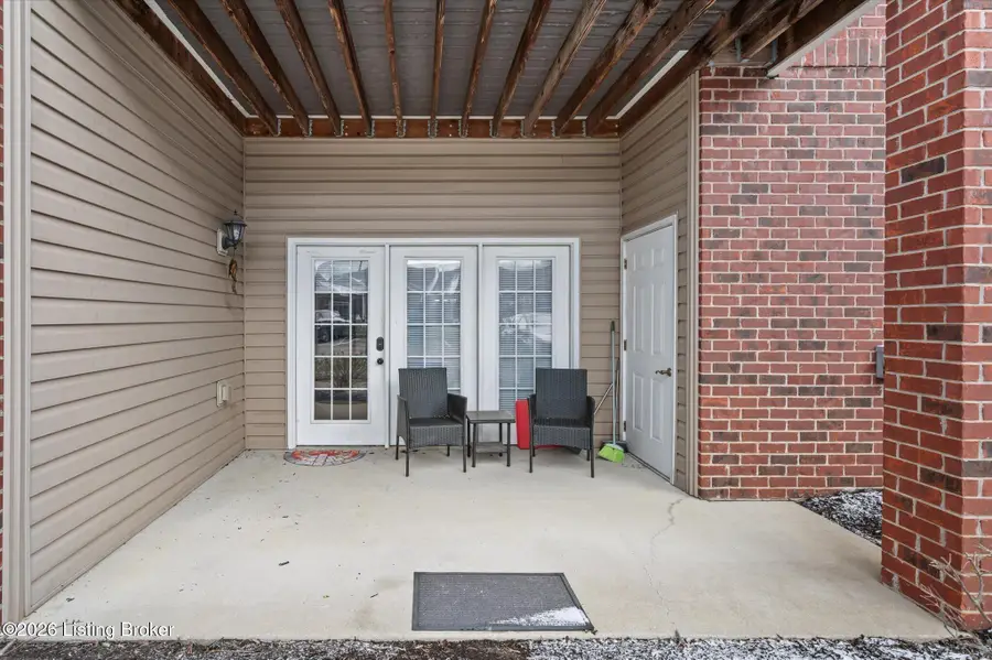 9402 Clubview Dr, Louisville, KY 40291 - #3