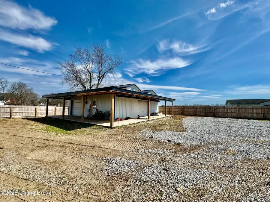 10691 Main St, Mackville, KY 40040 - #2