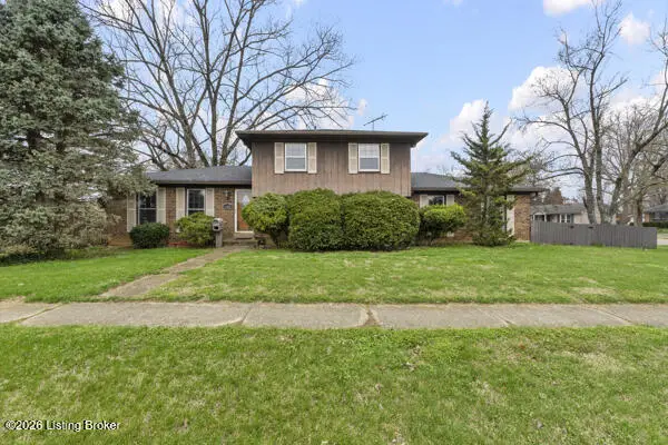 4430 Woodgate Ln, Louisville, KY 40220