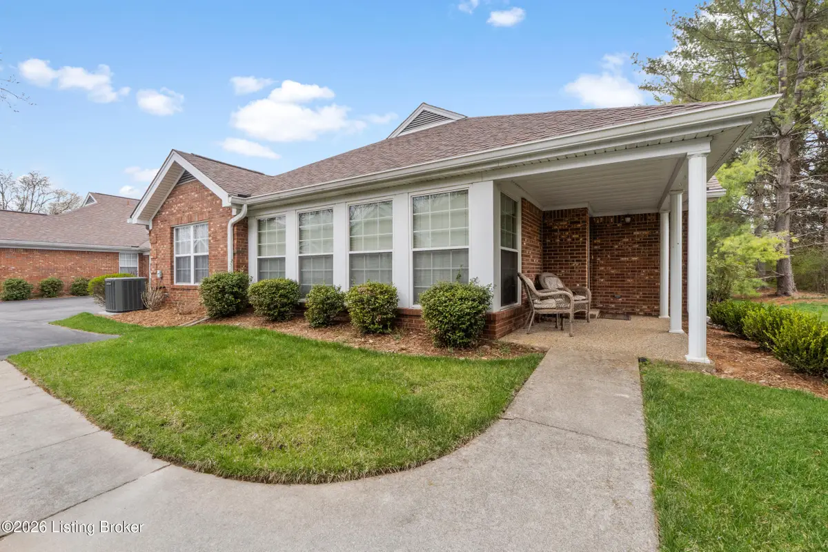 10546 Eagle Pines Ln, Louisville, KY 40223 - #1