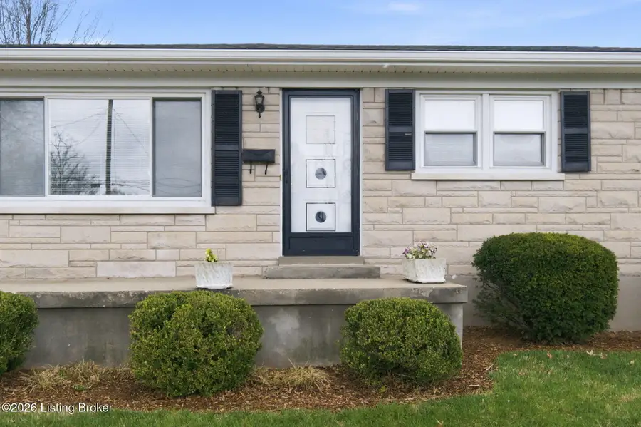 5214 Woodhill Ln, Louisville, KY 40219 - #3