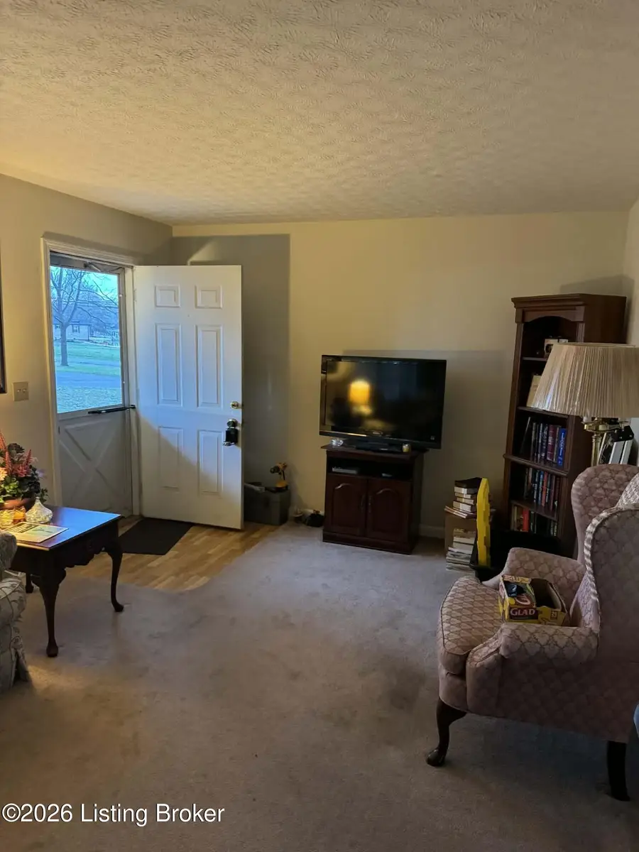 204 Woodland Ave, Munfordville, KY 42765 - #3