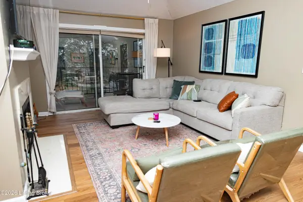 405 Forest Park Rd, Louisville, KY 40223