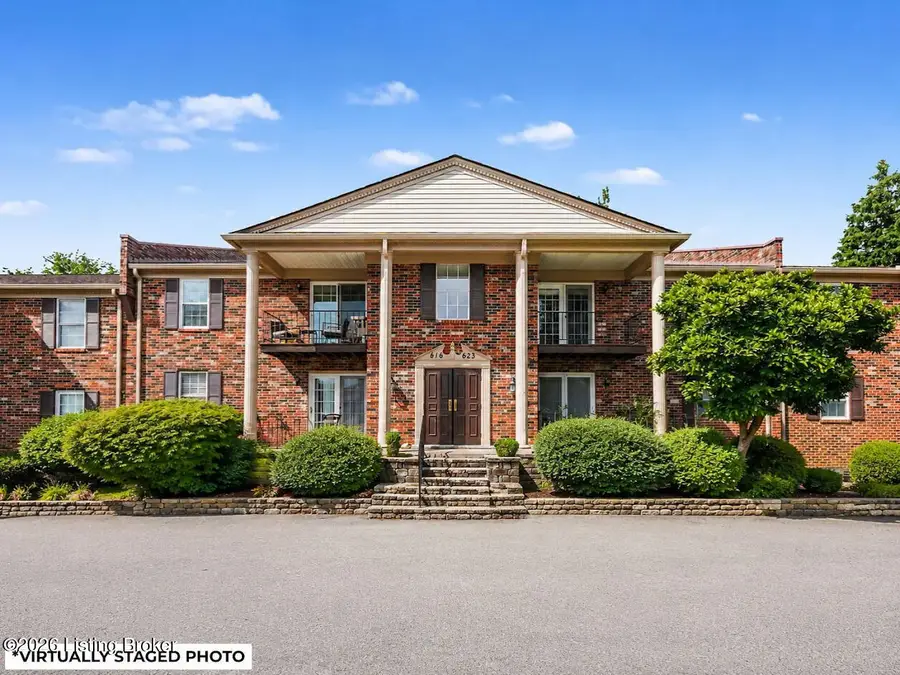 621 Logsdon Ct, Douglass Hills, KY 40243 - #2