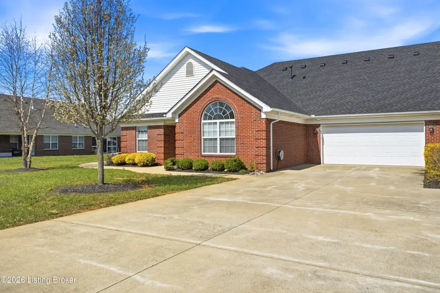 202 Autumn Glen Dr, Mount Washington, KY 40047 - #3