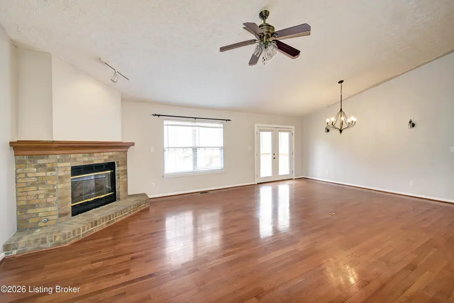 1911 Fox Trail Dr, La Grange, KY 40031 - #2