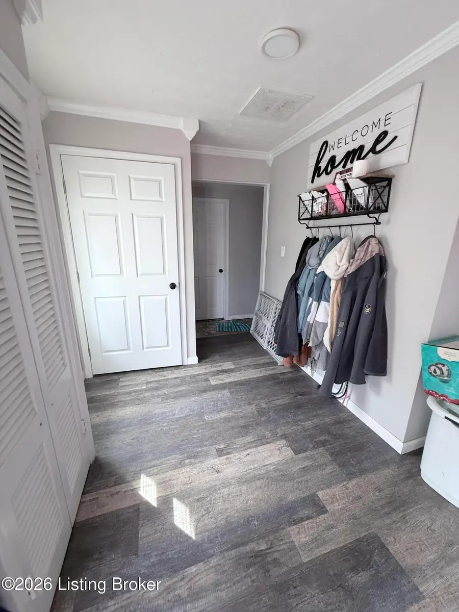 7416 Colt Dr, Louisville, KY 40214 - #2