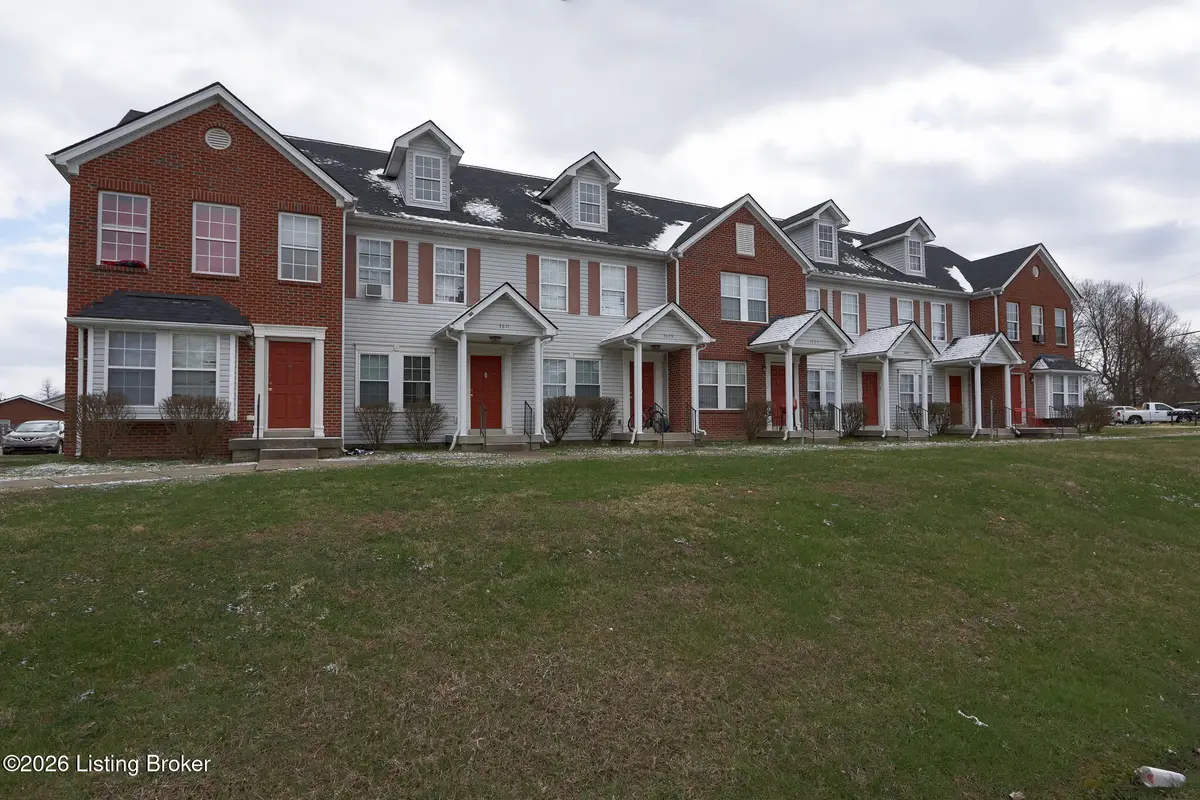 10233 Blue Lick Rd, Louisville, KY 40229 - #1