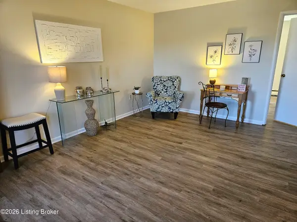 4501 S 6th St #APT 54, Louisville, KY 40214