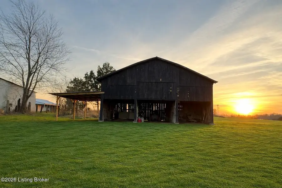 926 Salem Church Rd, Bee Spring, KY 42207 - #2