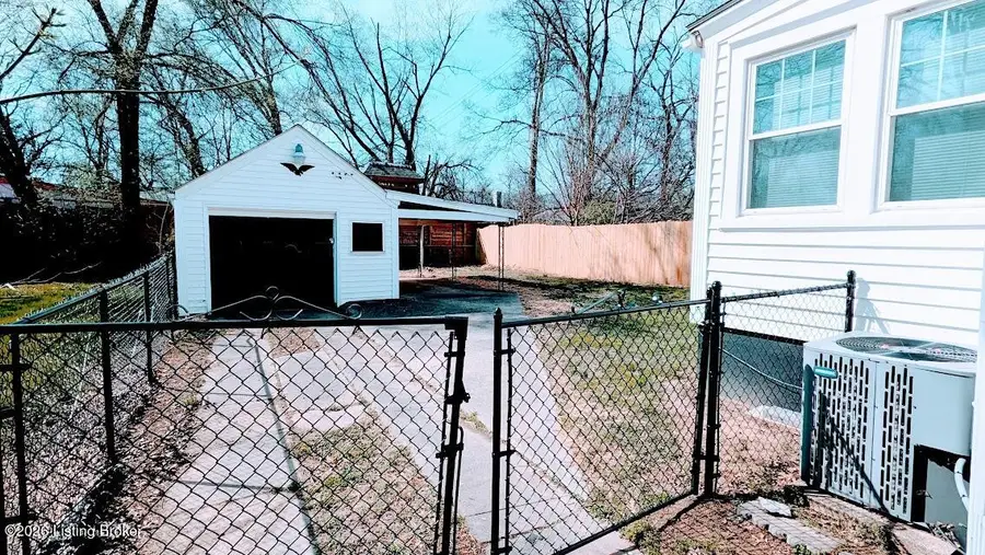 1544 Catalpa St, Louisville, KY 40211 - #3