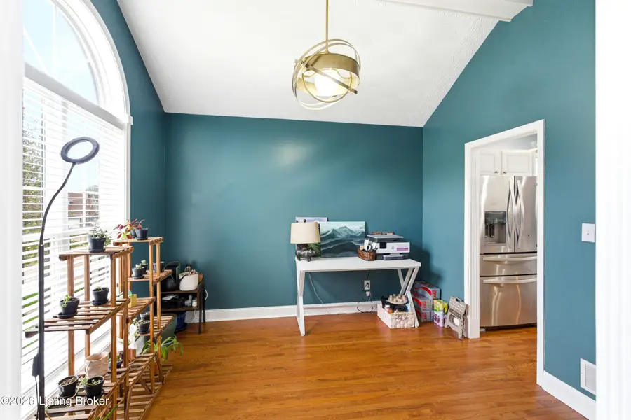 517 Chieftain Dr, Fairdale, KY 40118 - #3