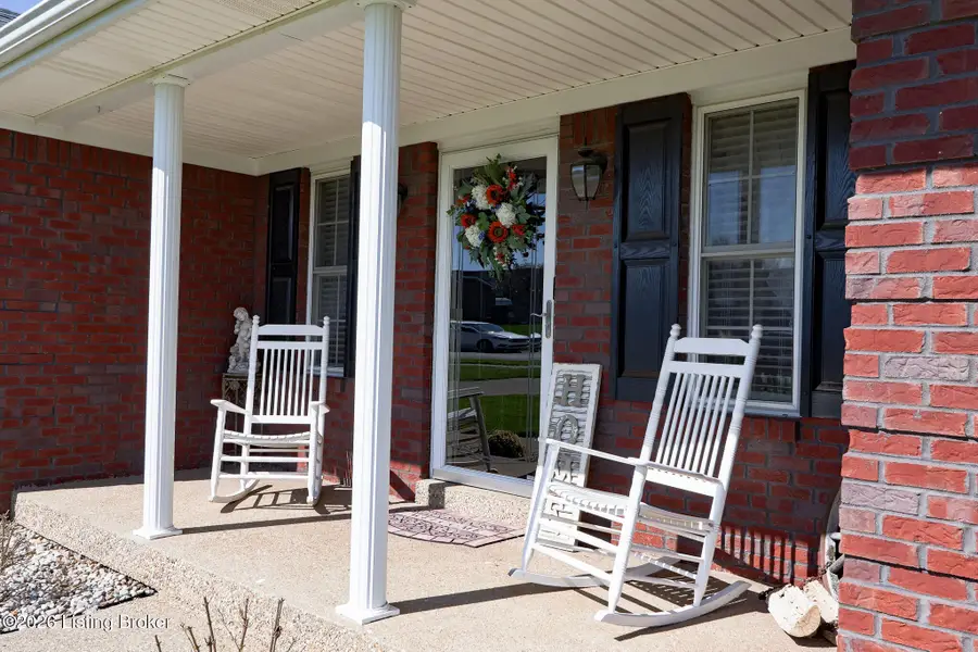 264 Forest Ridge Dr, Mount Washington, KY 40047 - #3