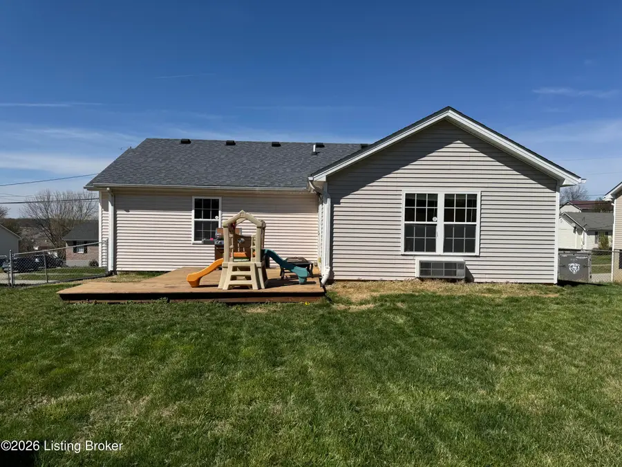 108 Hamilton St, Radcliff, KY 40160 - #3