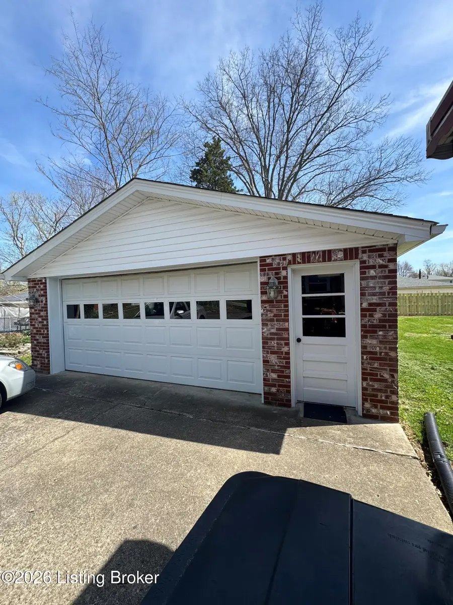 5103 Joy Dr, Louisville, KY 40216 - #3