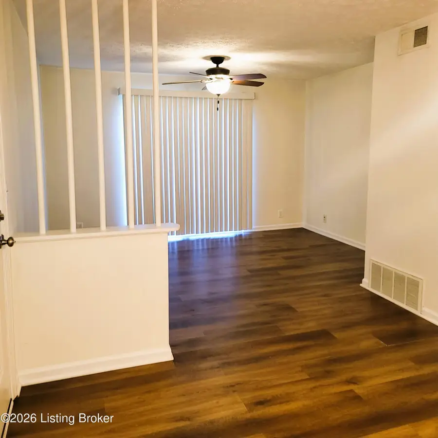 7068 Wildwood Cir # 150, Louisville, KY 40291 - #2